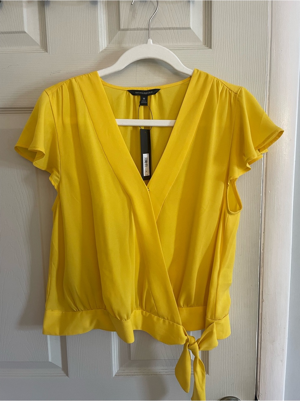 NOT NWT... Reposhing. Banana Republic Yellow Tie-Waist V-Neck Flutter Sleeve Top